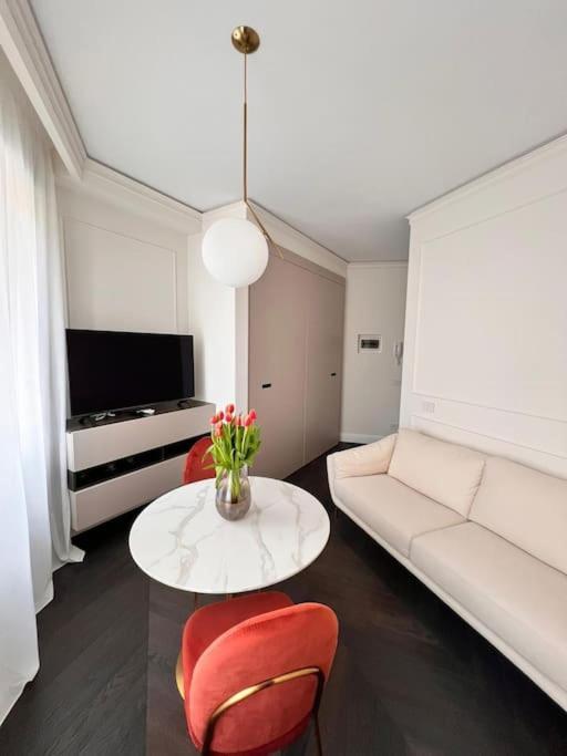 Elegante Appartamento In Zona Tortona-Solari Milano Ngoại thất bức ảnh